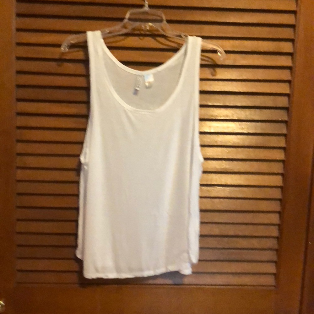 SALE 🔥H&M Divided Tank Top